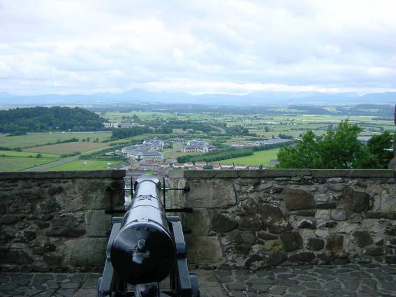 Dsc00201 Cannon view of NW at Stirling hi res.jpg (99573 bytes)